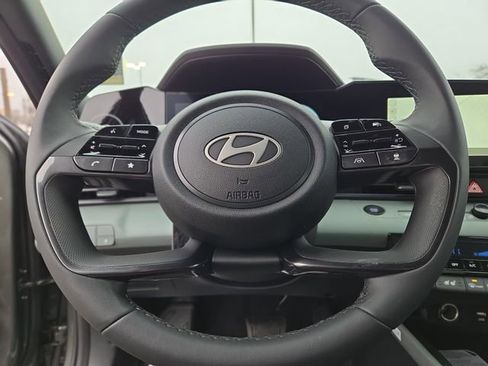New 2026 Hyundai Elantra Limited FWD image 19