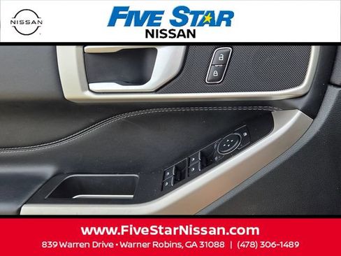Used 2023 Ford Explorer XLT RWD image 28