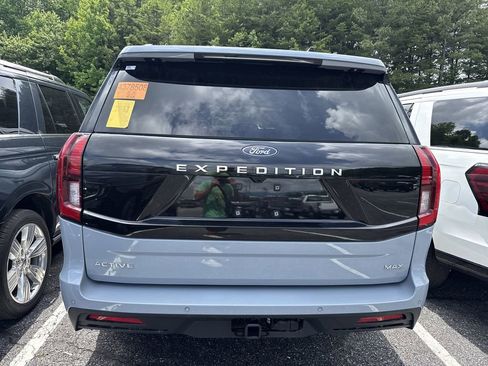 Used 2025 Ford Expedition Max Active AWD/4WD image 18