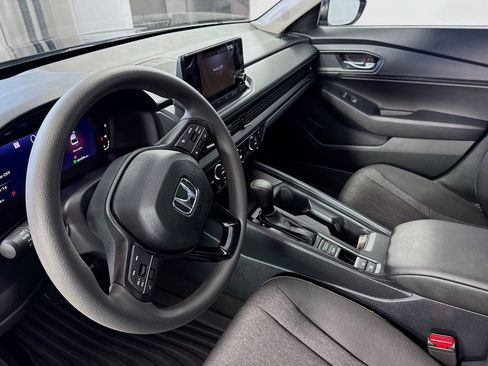 Used 2025 Honda Accord SE image 7