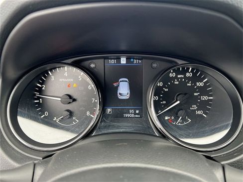 Used 2021 Nissan Rogue Sport SL w/ Premium Package image 10