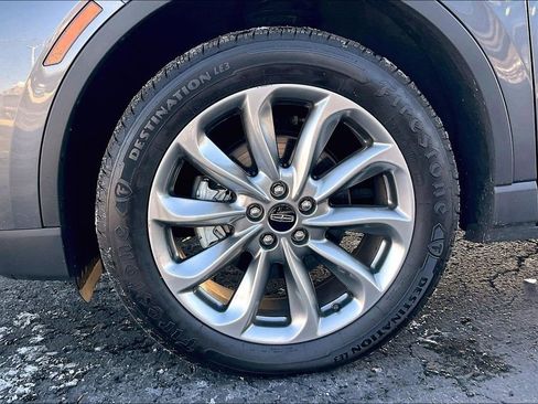 Used 2022 Lincoln Corsair AWD w/ Premium Package image 7