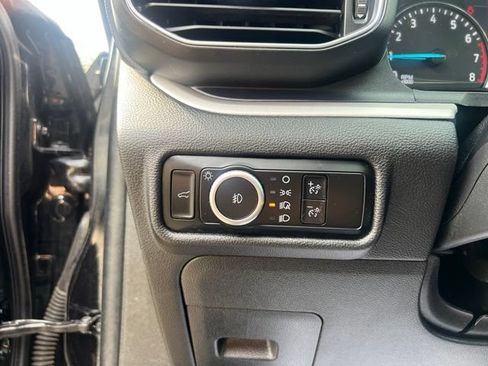 Used 2023 Ford Explorer XLT w/ Equipment Group 202A AWD/4WD image 25