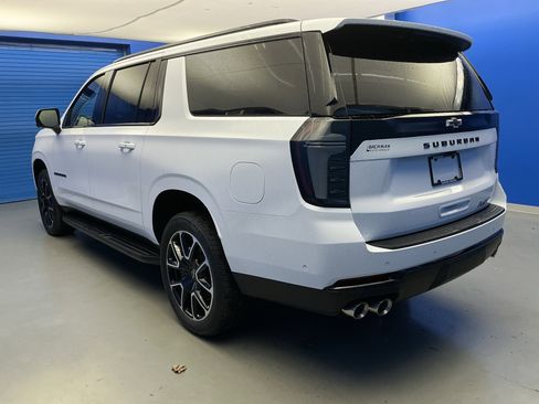 New 2026 Chevrolet Suburban RST w/ Comfort Package AWD/4WD image 5