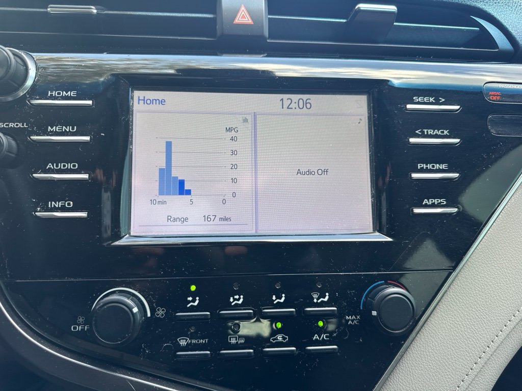 Used 2018 Toyota Camry LE w/ Convenience Package FWD image 12