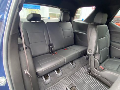 Used 2022 Chevrolet Traverse LT w/ LT Premium Package image 21