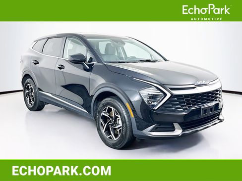 Used 2025 Kia Sportage LX image 1