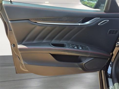 Used 2022 Maserati Ghibli Modena Q4 image 16