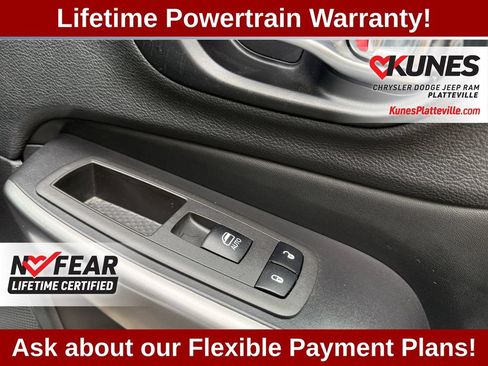 Used 2021 Jeep Cherokee Latitude Plus AWD/4WD image 39