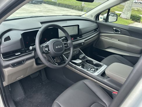 New 2026 Kia Carnival EX FWD image 13