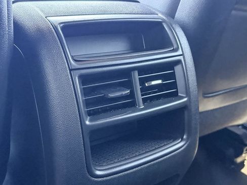 Certified 2024 Cadillac XT5 Luxury FWD image 25