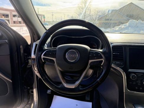 Used 2018 Jeep Grand Cherokee Altitude image 12