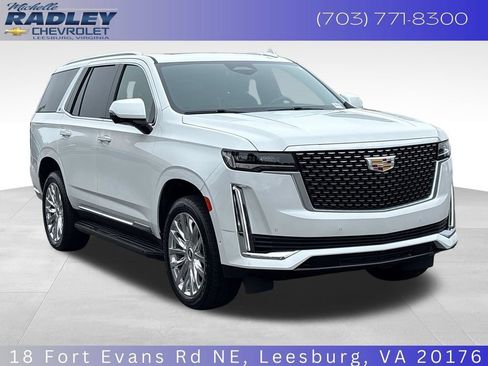 Used 2023 Cadillac Escalade Premium Luxury AWD/4WD image 8