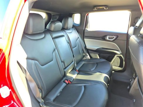 Used 2024 Jeep Compass Limited image 31