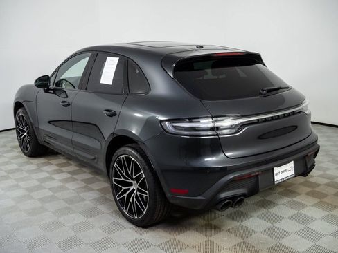Certified 2025 Porsche Macan image 3