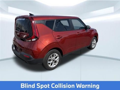 Used 2022 Kia Soul LX w/ Technology Package FWD image 6