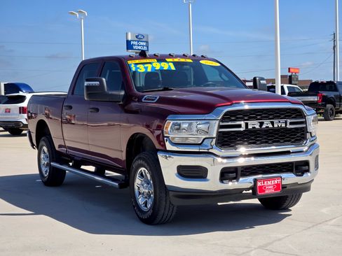 Used 2023 RAM 2500 Tradesman AWD/4WD image 3