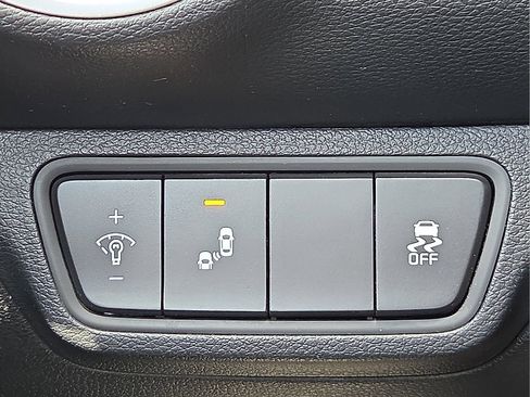 Used 2024 Kia Forte LXS w/ LXS Technology Package FWD image 19