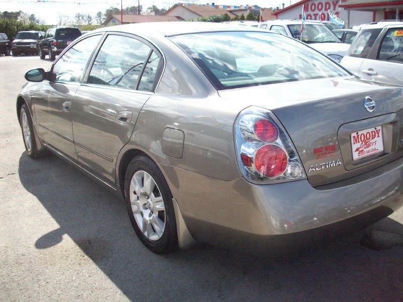 Used 2005 Nissan Altima 2.5 S w/ (S02) Side Airbags Pkg FWD image 4