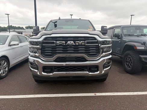 Used 2026 RAM 2500 Big Horn AWD/4WD image 2
