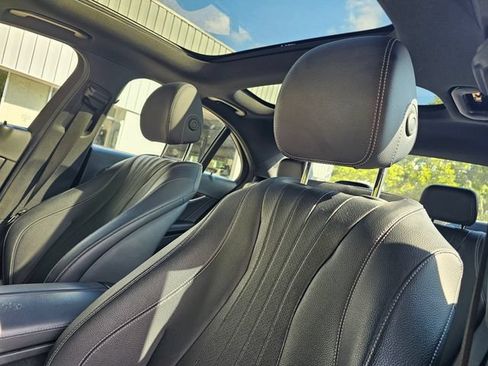 Used 2017 Mercedes-Benz E 300 4MATIC image 10