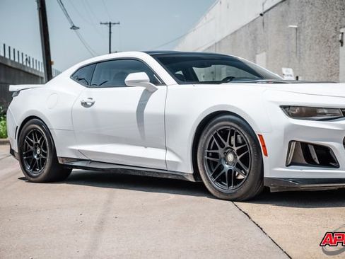 Used 2018 Chevrolet Camaro ZL1 RWD image 53