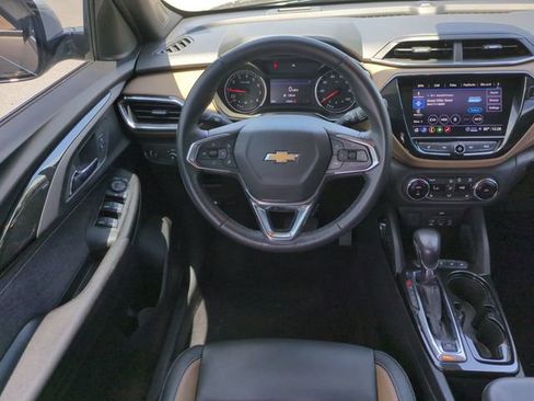 Certified 2022 Chevrolet TrailBlazer ACTIV w/ Technology Package FWD image 18
