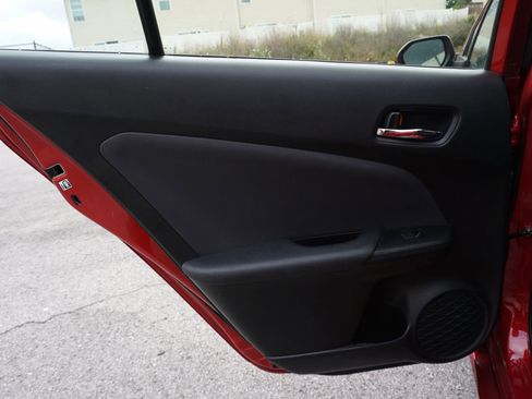 Used 2021 Toyota Prius Prime XLE FWD image 24