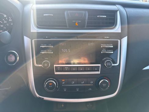 Used 2017 Nissan Altima 2.5 SR FWD image 29