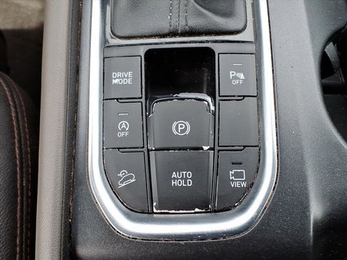 Used 2019 Hyundai Santa Fe AWD image 19