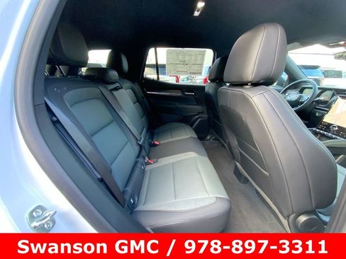 New 2026 GMC Terrain AT4 w/ Technology Package II AWD/4WD image 27