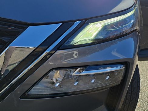 Certified 2023 Nissan Rogue SV image 29