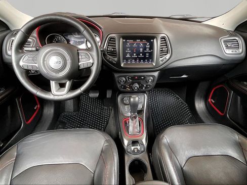 Used 2018 Jeep Compass Trailhawk w/ Leather Interior Group AWD/4WD image 7