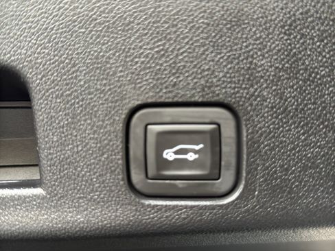 Used 2026 Chevrolet Traverse RS AWD/4WD image 24