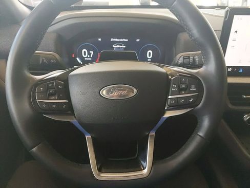 Used 2025 Ford Explorer Platinum AWD/4WD image 20