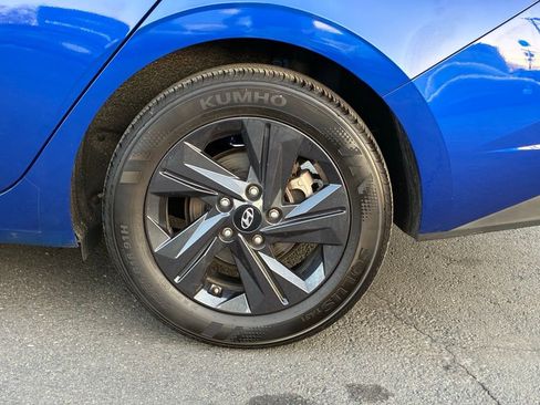 Used 2023 Hyundai Elantra SEL image 45
