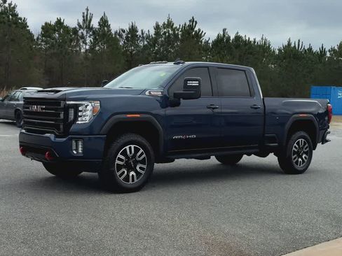 Used 2022 GMC Sierra 2500 AT4 w/ AT4 Premium Plus Package image 4