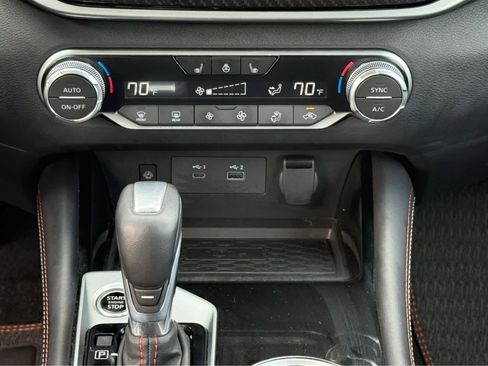 Used 2023 Nissan Altima 2.0 SR FWD image 29
