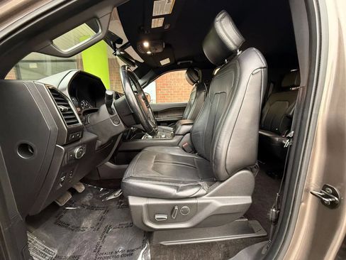Used 2018 Ford Expedition Max Limited AWD/4WD image 12