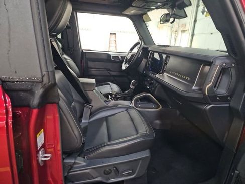Used 2025 Ford Bronco Badlands AWD/4WD image 10