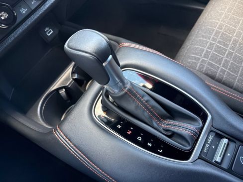 Certified 2024 Honda HR-V Sport image 29