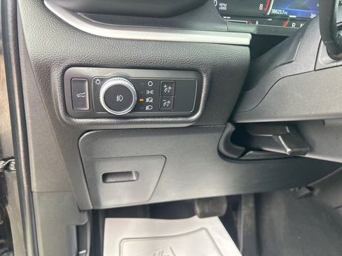 Used 2022 Ford Explorer XLT w/ Equipment Group 202A image 16