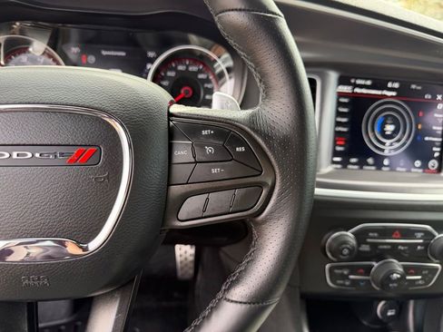 Used 2020 Dodge Charger Scat Pack w/ Dynamics Package RWD image 17