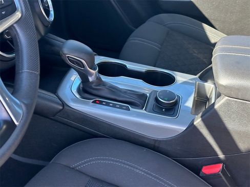 Used 2021 Chevrolet Blazer LT image 12