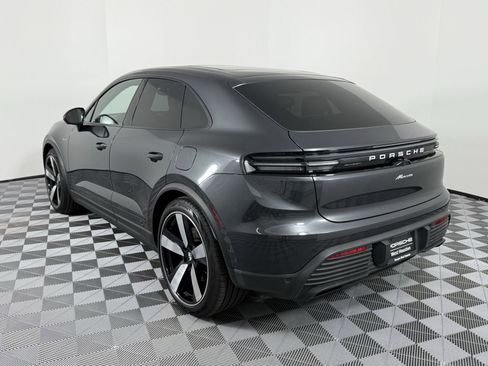 New 2025 Porsche Macan Electric image 3