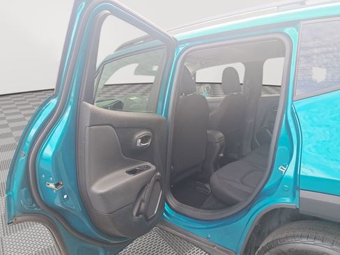 Used 2022 Jeep Renegade Latitude image 13