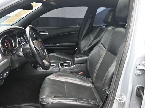 Used 2021 Dodge Charger SXT w/ Leather Interior Group RWD image 11