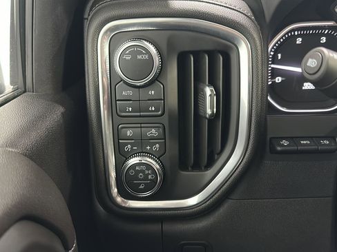 Used 2022 GMC Sierra 3500 Denali w/ Denali Ultimate Package image 21