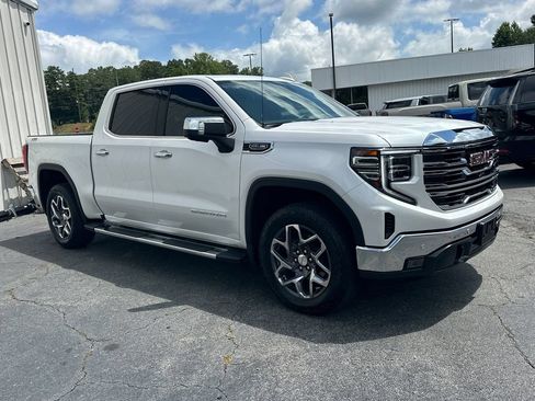 Used 2025 GMC Sierra 1500 SLT w/ SLT Premium Plus Package AWD/4WD image 4