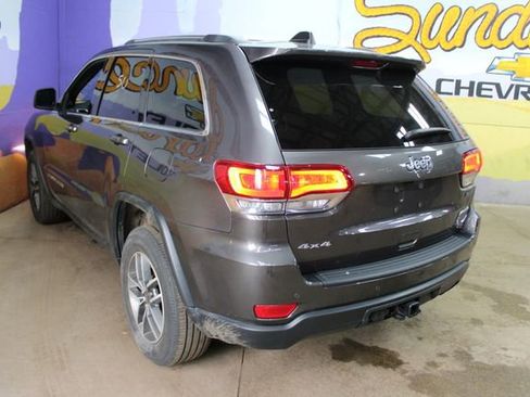 Used 2021 Jeep Grand Cherokee Laredo AWD/4WD image 6